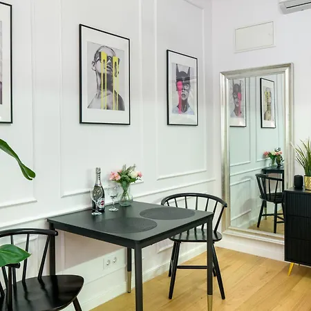 Discover - Lubomirskiego St - Classic & Modern - Near Main Station, Netflix And Ac Lejlighed