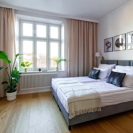 Discover - Lubomirskiego St - Classic & Modern - Near Main Station, Netflix And Ac *
