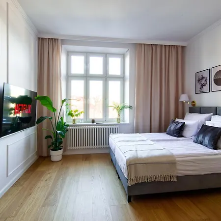 Discover - Lubomirskiego St - Classic & Modern - Near Main Station, Netflix And Ac