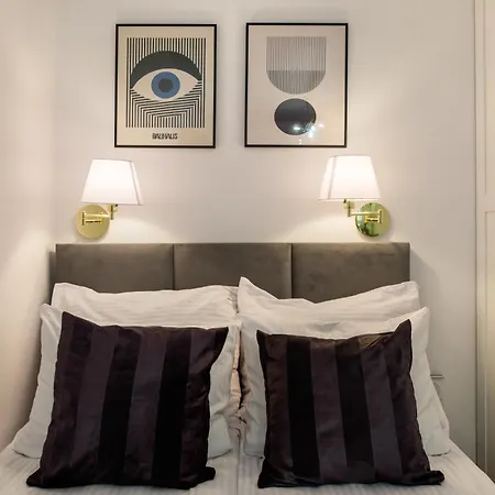 Discover - Lubomirskiego St - Classic & Modern - Near Main Station, Netflix And Ac *
