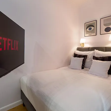 Discover - Lubomirskiego St - Classic & Modern - Near Main Station, Netflix And Ac דירה