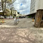 Discover - Lubomirskiego St - Classic & Modern - Near Main Station, Netflix And Ac *