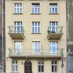 Apartment Discover - Lubomirskiego St - Classic & Modern - Near Main Station, Netflix And Ac *