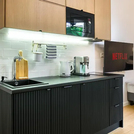Discover - Lubomirskiego St - Classic & Modern - Near Main Station, Netflix And Ac *