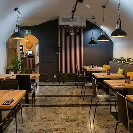 Discover - Lubomirskiego St - Classic & Modern - Near Main Station, Netflix And Ac アパート *